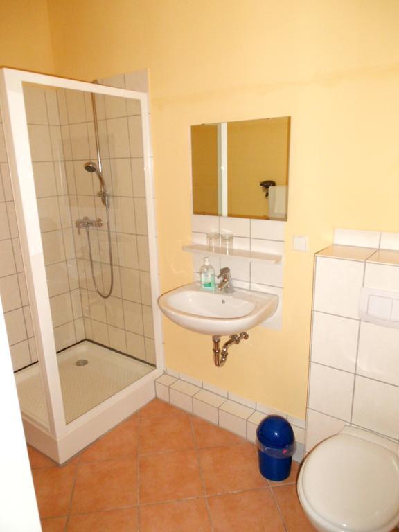 Hahne Hotel Und Appartements Laatzen Exterior photo